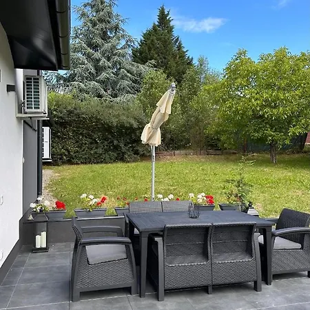 Luxury Rosemary With Free Parking In Apartament Szentendre